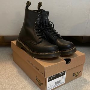 Dr. Martens 1460 Black Women’s Size 7